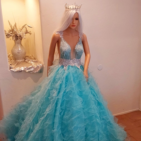 Sample Gown Set "ATLANTIS" Ocean Blue & White Boho Wedding Ballgown Set - Picture 15 of 15